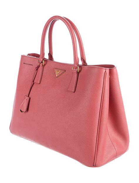 prada saffiano fiocco|prada saffiano tote price.